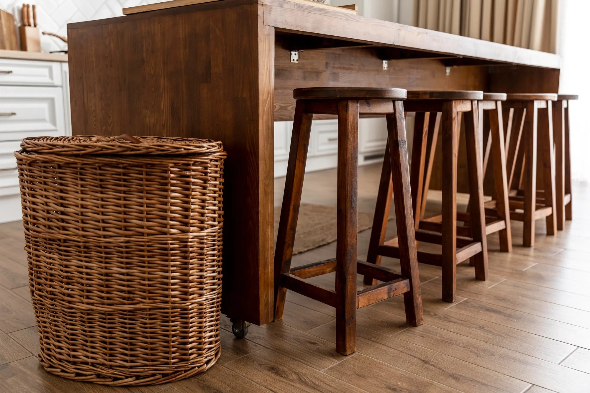 The Modern Dining Set - detail 2